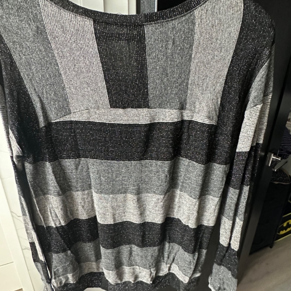 Splendid sweater - Picture 8 of 11
